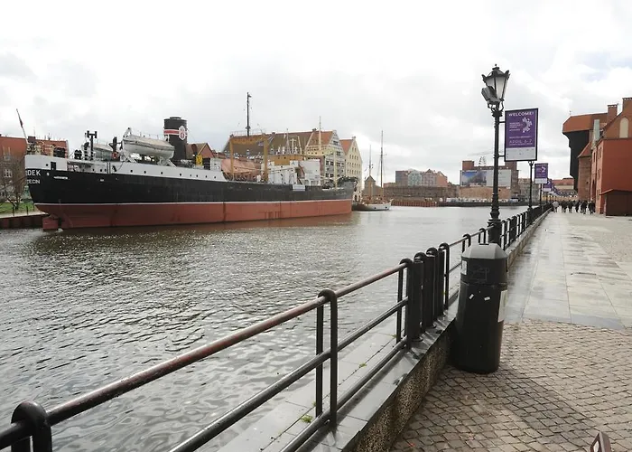 Lägenhet Apartament Przy Zurawiu Gdańsk